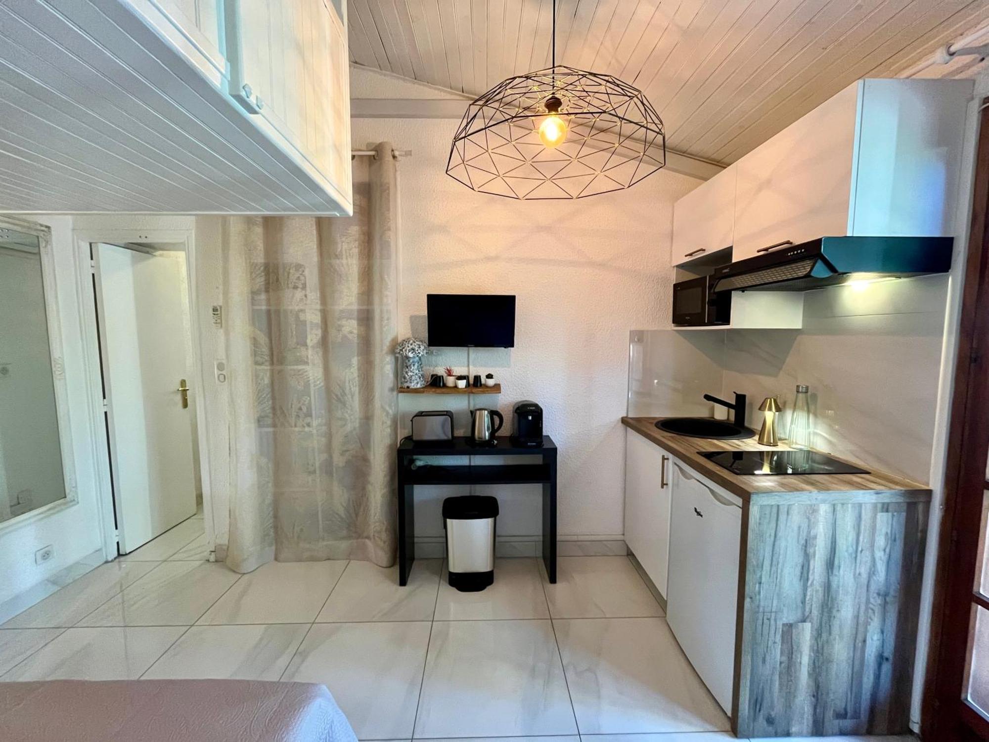 Joli Studio Maisonnette A 100M De La Plage Портисьо Экстерьер фото